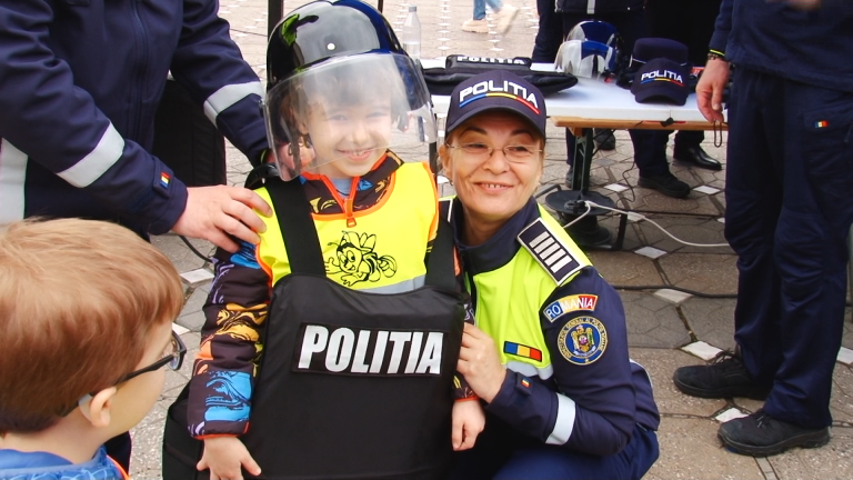 FOTO – VIDEO | Ziua porților deschise la Timișoara a fost un prilej de bucurie pentru sute de copii