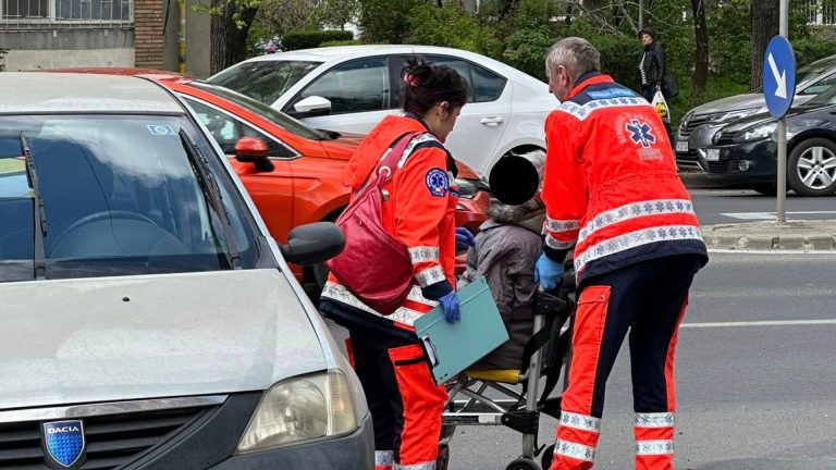 O bătrână de 83 de ani a cauzat un accident într-o intersecție din Timișoara