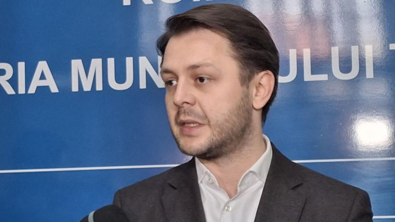 Ruben Lațcău continuă să ,,mitralieze” judecătoarele care au relații amoroase cu penali! „Era și o poză cu ei, sărutându-se într-un restaurant”