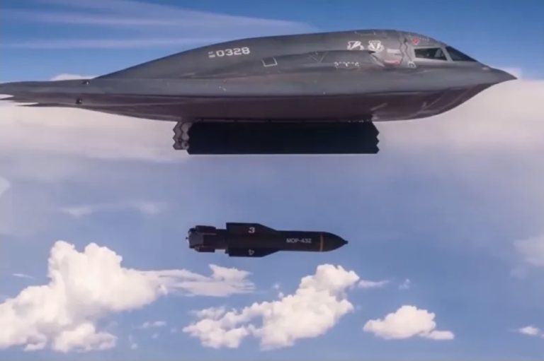 Putin, amenințat de la Washington că ar putea avea soarta ayatolahului Khameney.  ,,Dacă Putin și alții se întreabă ce se va întâmpla în ziua 51, le-aș sugera să-l sune pe ayatollah”