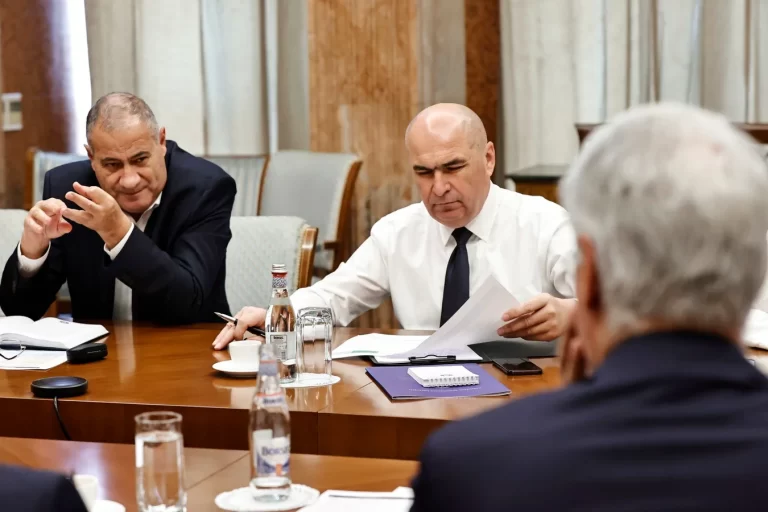 Bolojan, campionul angajărilor în administrația locală! Primăria Oradea a angajat pe rupte în mandatul său de primar