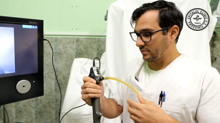 Procedură nouă la Spitalul Clinic CF Timișoara. Bronhoscopia permite vizualizarea și evaluarea căilor respiratorii. Procedura este gratuită