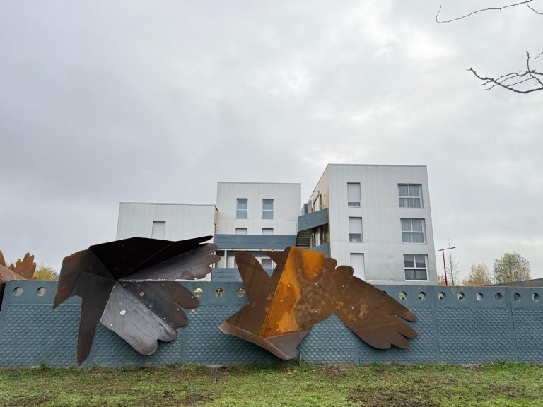 Două lucrări ale sculptorilor timișoreni la Méricourt – Franța