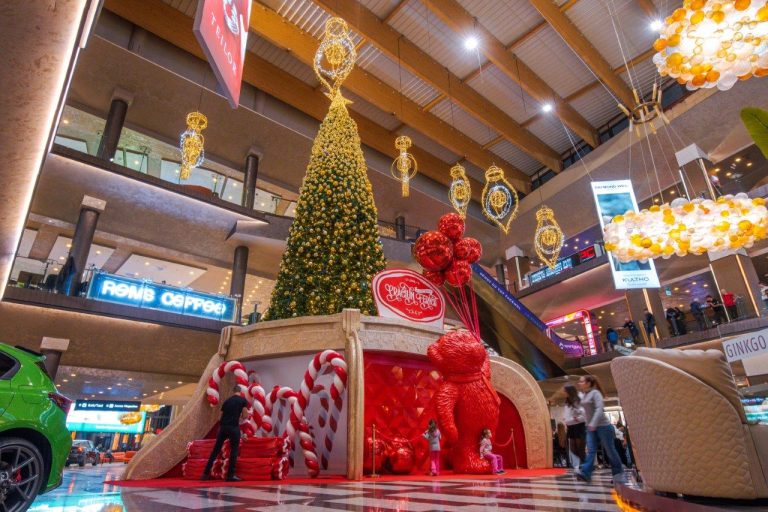 Crăciunul magic în Iulius Town: decoruri desprinse din basm și experiențe pentru cei mici