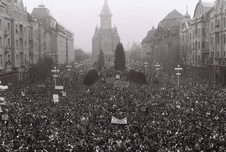 1989: REVOLUȚIA TIMIȘOAREI Meritele în schimbarea politică vs. eșecul deciziilor administrative