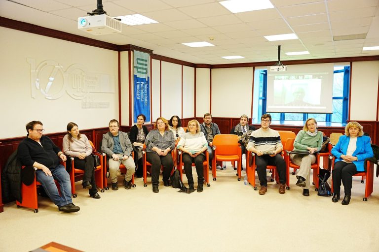 Noile programe școlare de Informatică pentru liceu, în dezbatere la Universitatea Politehnica Timișoara