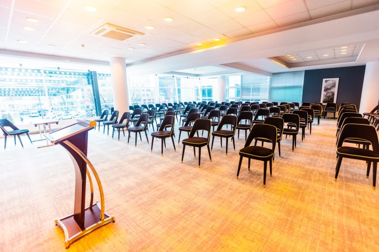 CCIA Timiș deschide calendarul 2026 al sesiunilor de informare pentru agenții economici cu seminarul dedicat legislației muncii