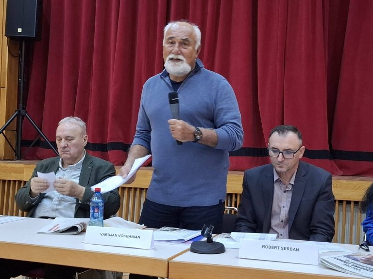 Scriitorii timișeni l-au ales președinte pe Robert Șerban