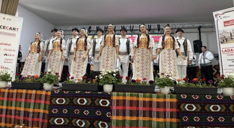 Se deschide „Lada cu Zestre”, cel mai așteptat festival al primăverii, care promovează patrimoniul tradițional
