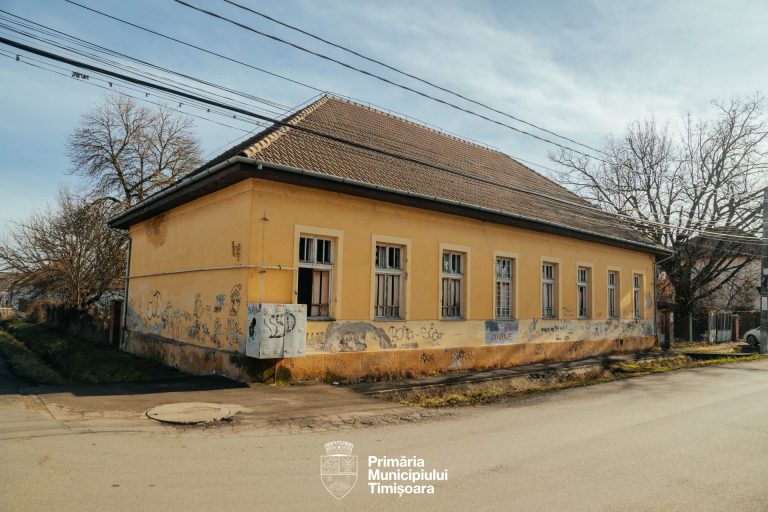 Reabilitarea „Școlii Mici” din Plopi