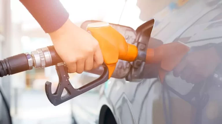 Motorina s-a scumpit din nou în Timișoara. Situația este similară și în restul marilor orașe din țară