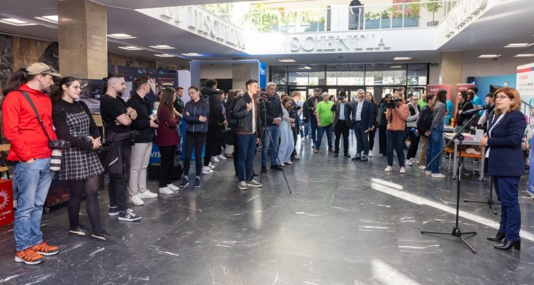 „Career Days@UVT,” a debutat cu un uriaș aflux de tineri