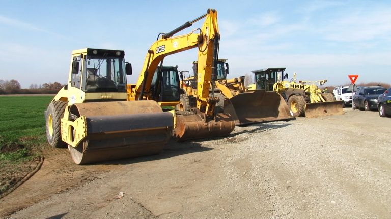 Încep lucrările la două sensuri giratorii pe drumul județean dintre Timișoara și Buziaș / FOTO-VIDEO