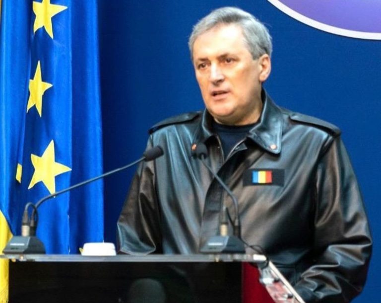 ,,Pregătiți-mi geaca de piele! Mergem la luptă”.  Imn de slavă adus ,,conducătorului iubit” în PNL Caraș-Severin