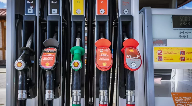 Prețul motorinei ar putea ajunge în câteva zile la 10 lei per litru. Avertismentul vine din partea unui expert în energie