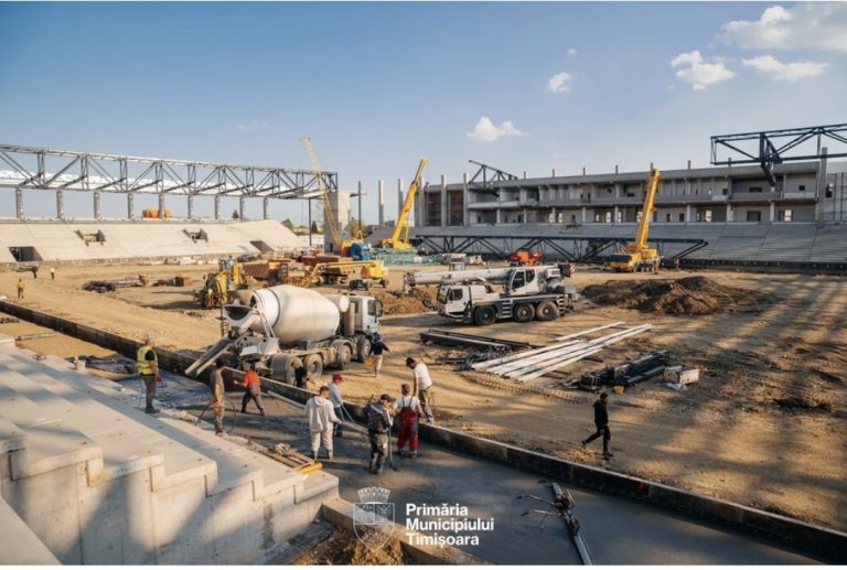 Dominic Fritz promite din nou că ,,Stadionul Lego”, construit de Primăria Timișoara va fi finalizat anul acesta