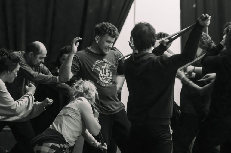 Premiera „Macbeth” deschide TESZT16